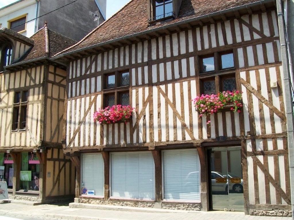 Le Clos Saint Nizier Troyes - Cathedrale- Parking - Wifi Luaran gambar